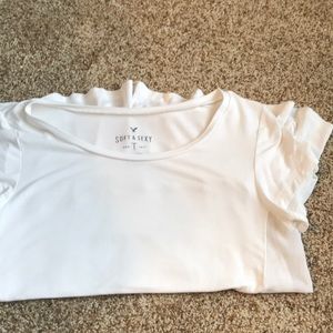 American Eagle T shirt